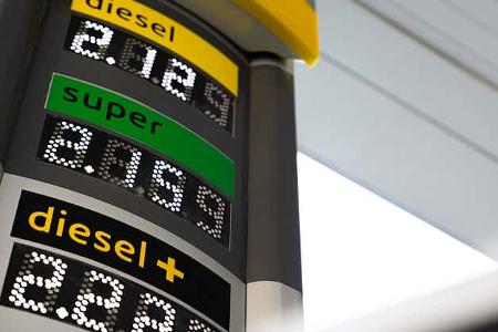 Sprit an Autobahntankstellen bis zu 57 Cent teurer
