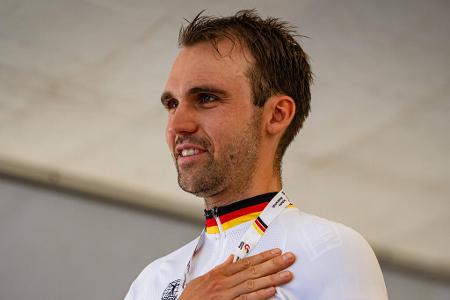 Maximilian Schachmann (Soudal Quick-Step) - Der starke Allrounder feiert nach drei Jahren sein Tour-Comeback. Seit seiner Rückkehr ins Quick-Step-Team nähert sich Schachmann seiner alten Stärke. Auf eigene Rechnung dürfte er aber kaum fahren können, seine Dienste sind vor allem als Helfer für Doppel-Olympiasieger Remco Evenepoel gefragt.