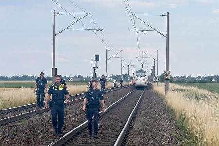 Herrmann: Angreifer in ICE hatte Axt und Hammer