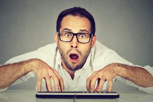 Lernen mit Künstlicher Intelligenz: Macht KI eigentlich dumm?