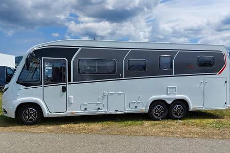 Dethleffs XL Familiy I 7812-2 (2026), Außenansicht, Seite