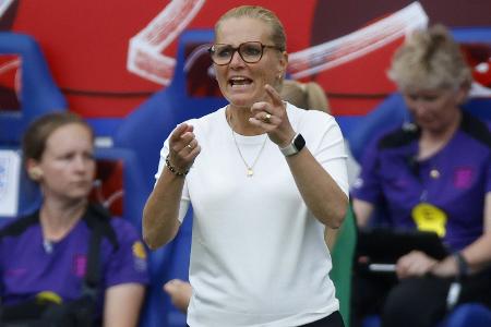 Titelverteidigung nach Rücktrittswelle: England will Titelverteidigung nach Rücktrittswelle: England will