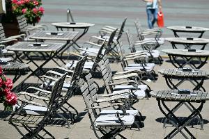 Am Bier wird gespart - Brauer und Gastro unter Druck