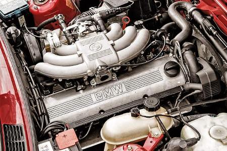BMW Dreier E30 Cabriolet, Motor