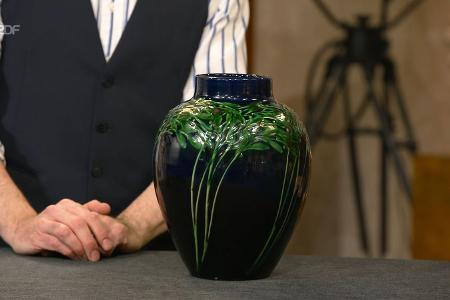 Laeuger-Vase