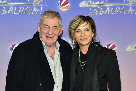 Annika und Heinz Hoenig teilen bewegende Liebesbotschaft Annika und Heinz Hoenig teilen bewegende Liebesbotschaft