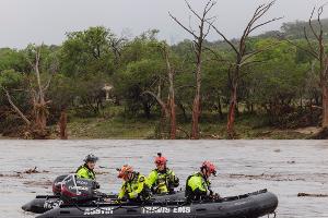 Mindestens 24 Tote in Texas - Kinder weiter vermisst