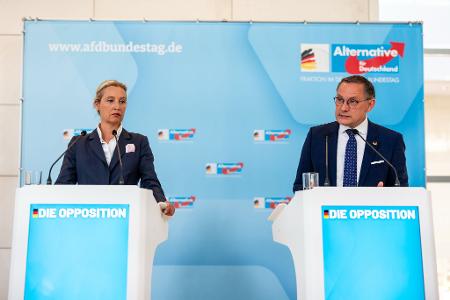 Beschlossen werden sollen auch ein Verhaltenskodex. Beschlossen werden sollen auch ein Verhaltenskodex.