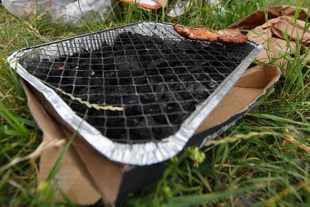 Der Absatz von Einweggrills hat stark zugenommen. (Archivbild) Der Absatz von Einweggrills hat stark zugenommen. (Archivbild)