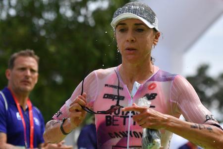 Philipp gewinnt Ironman in Roth - Schomburg Zweiter Philipp gewinnt Ironman in Roth - Schomburg Zweiter