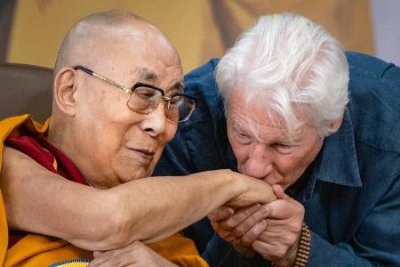 90. Geburtstag des Dalai Lama: Richard Gere feiert in Indien mit 90. Geburtstag des Dalai Lama: Richard Gere feiert in Indien mit
