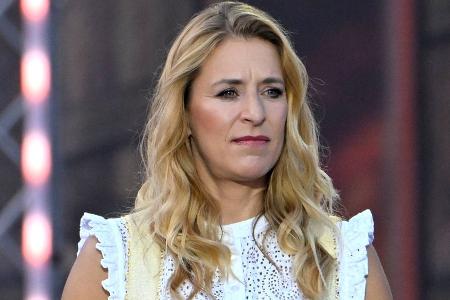 Sängerin Stefanie Hertel trauert um ihre Schwägerin Sängerin Stefanie Hertel trauert um ihre Schwägerin