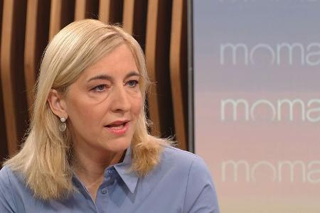 "Ist es nicht Wahnsinn?": Als CDU-Ministerin die Schwärzungen verteidigt, kontert Moderatorin