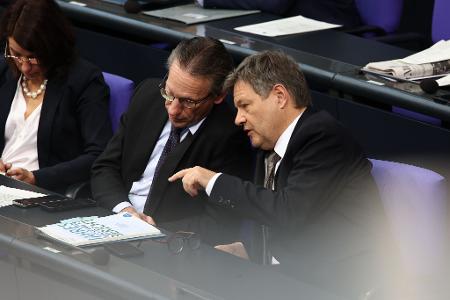 Die Zukunftspläne von Jörg Kukies und Robert Habeck werden konkreter. (Archivbild) Die Zukunftspläne von Jörg Kukies und Robert Habeck werden konkreter. (Archivbild)