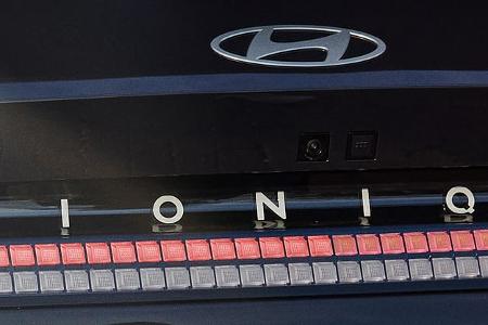 Hyundai Ioniq Schriftzug