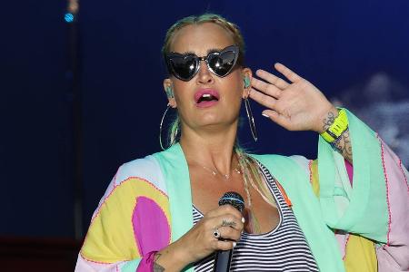 15 Konzerte angekündigt: Sarah Connor geht 2026 auf Open-Air-Tournee 15 Konzerte angekündigt: Sarah Connor geht 2026 auf Open-Air-Tournee