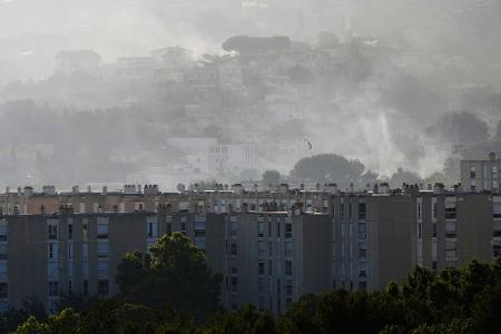 Der riesige Brand bei Marseille versetzte die Einwohner in Schrecken.