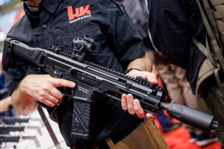 Die Nachfrage nach Waffen von Heckler & Koch ist gestiegen. Die Nachfrage nach Waffen von Heckler & Koch ist gestiegen.