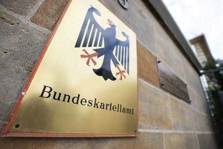 So wie der Bundesadler zeigt manchmal auch das Bundeskartellamt seine Krallen, indem es Bußgelder verhängt. So wie der Bundesadler zeigt manchmal auch das Bundeskartellamt seine Krallen, indem es Bußgelder verhängt.
