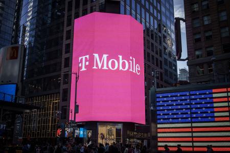 Die Telekom-Tochter wartet auf die Freigabe von zwei wichtigen Deals durch die Aufsichtsbehörde FCC. (Archivbild) Die Telekom-Tochter wartet auf die Freigabe von zwei wichtigen Deals durch die Aufsichtsbehörde FCC. (Archivbild)