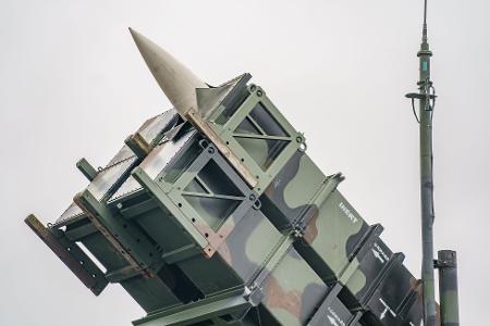 Neue Wellen russischer Luftangriffe auf Kiew