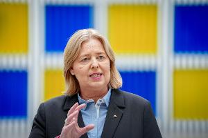 "Ich bin für alles offen", sagte die Bundessozialministerin mit Blick auf die Rente. 