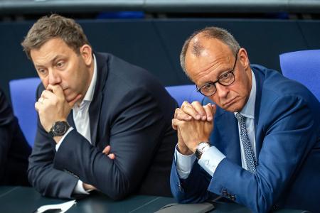 Für die Spitzen der schwarz-roten Koalition ist die Vertagung eine Schlappe.