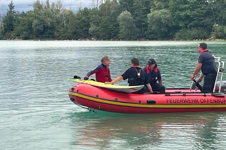 SYMBOLBILD: Motorrettungsboot der Feuerwehr SYMBOLBILD: Motorrettungsboot der Feuerwehr
