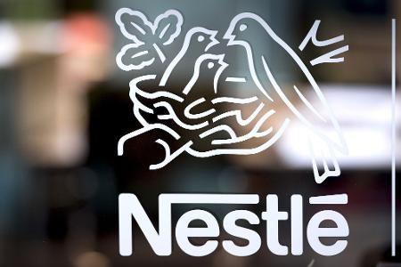 Nestlé gibt Entwarnung für Kunden wegen Mineralwasser