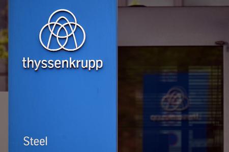 Weiße Schrift auf blauem Grund - wie geht es weiter mit der Stahlfirma?