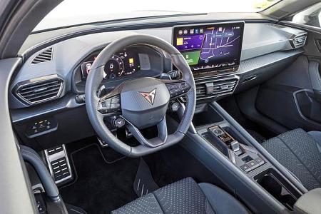 Cupra Leon Sportstourer, Cockpit