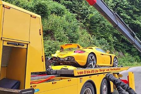 Porsche Carrera GT Rettungsaktion Alpen Österreich Strobl Feuerwehr