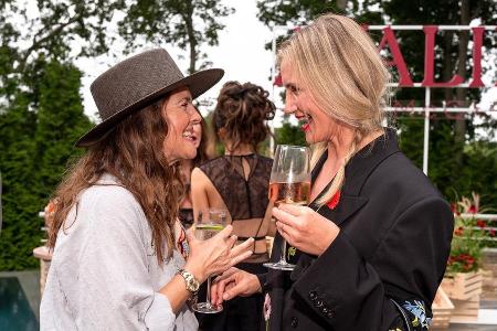 Berühmte Freundinnen: Cameron Diaz und Drew Barrymore feiern gemeinsam Berühmte Freundinnen: Cameron Diaz und Drew Barrymore feiern gemeinsam