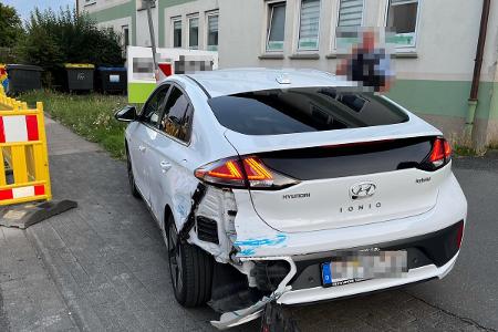 Wem ist dieses Fahrzeug aufgefallen? Wem ist dieses Fahrzeug aufgefallen?
