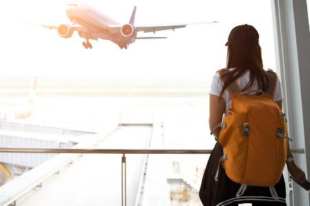 Clever reisen: So lässt sich beim Flug in den Urlaub Geld sparen Clever reisen: So lässt sich beim Flug in den Urlaub Geld sparen