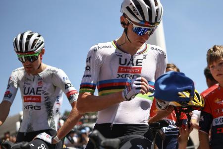 Abrahamsen gewinnt wilde elfte Tour-Etappe - Pogacar gestürzt Abrahamsen gewinnt wilde elfte Tour-Etappe - Pogacar gestürzt