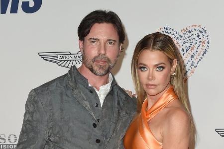 Denise Richards beschuldigt Noch-Ehemann der häuslichen Gewalt