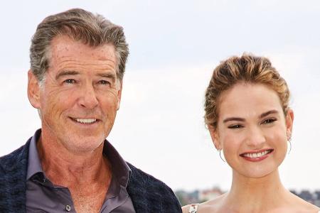 Lily James über Pierce Brosnan: 