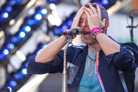 Affäre bei Coldplay-Konzert aufgedeckt? So reagiert Chris Martin