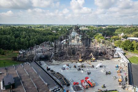 Das Bühnenmaterial bestand zu einem großen Teil aus Holz und konnte deshalb leicht brennen.