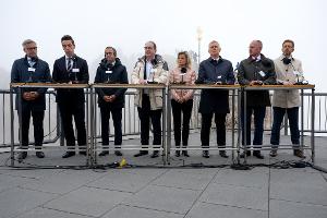 Bundesinnenminister Alexander Dobrindt (CSU) und mehrere Amtskollegen sind sich einig mit ihrem Ruf nach einer härteren Migrationspolitik.