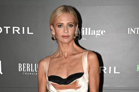Bei Filmvorführung: Nanny überrascht Sarah Michelle Gellar Bei Filmvorführung: Nanny überrascht Sarah Michelle Gellar