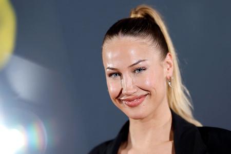 Lulu Lewe ist schwanger: Sarah Connors Schwester bestätigt Baby-News Lulu Lewe ist schwanger: Sarah Connors Schwester bestätigt Baby-News