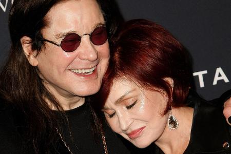 Der britische Sänger Ozzy Osbourne und seine Frau Sharon Osbourne im Jahr 2020. (Archivbild)