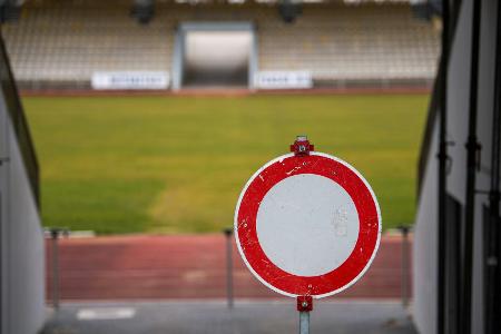 Vier Meter fehlen: Hemelingen muss für DFB-Pokal ausweichen Vier Meter fehlen: Hemelingen muss für DFB-Pokal ausweichen