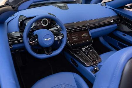 Aston Martin Vanquish Volante, Cockpit