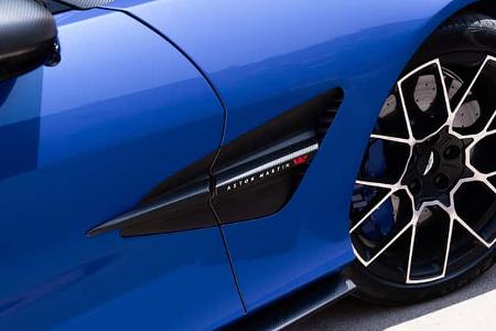Aston Martin Vanquish Volante, Logo