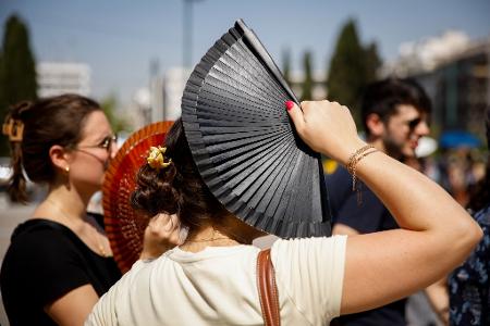 Fächer, Air Condition, Strand - anders lässt es sich nicht aushalten