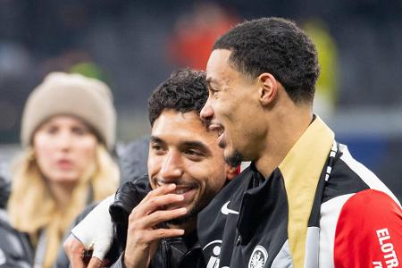 Die Rekord-Verkäufe der Eintracht - Eintracht Frankfurt verkauft unter Sport-Vorstand Markus Krösche seit 2021 rekordverdächtig teuer. Über 310 Millionen Euro nahmen die Hessen seitdem ein. Mit seinem Wechsel zum FC Liverpool übernimmt Hugo Ekitiké den geteilten ersten Platz der teuersten Abgänge. Die Top 10 der Rekord-Verkäufe der SGE: