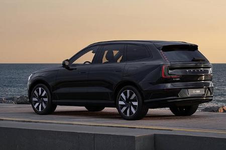 Volvo EX90 Plus Executive Edition